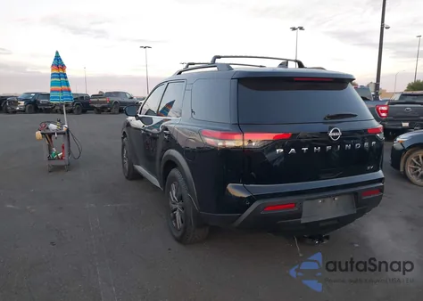 2022 Nissan Pathfinder Sv 2Wd z USA, uszkodzony, nr VIN 5N1DR3BA7NC244857